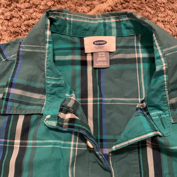 Boys button up shirt. - Picture 2 of 4